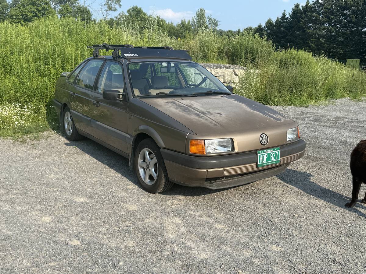 Volkswagen-passat-1990-brown-14