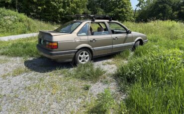 Volkswagen-passat-1990-brown-16