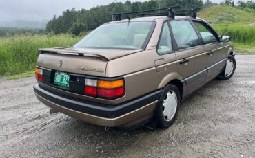 Volkswagen-passat-1990-brown-4