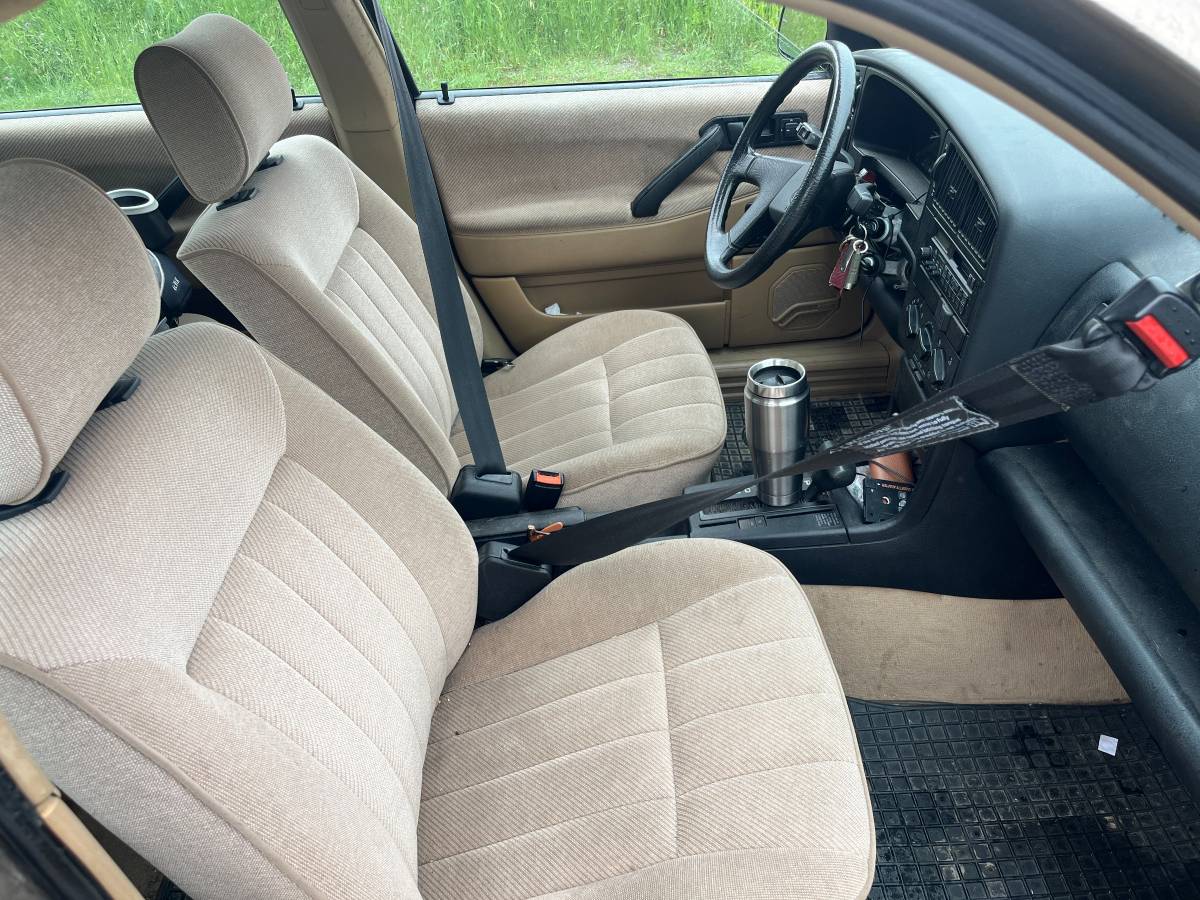 Volkswagen-passat-1990-brown-6