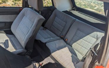 Volkswagen-rabbit-cabriolet-1984-8