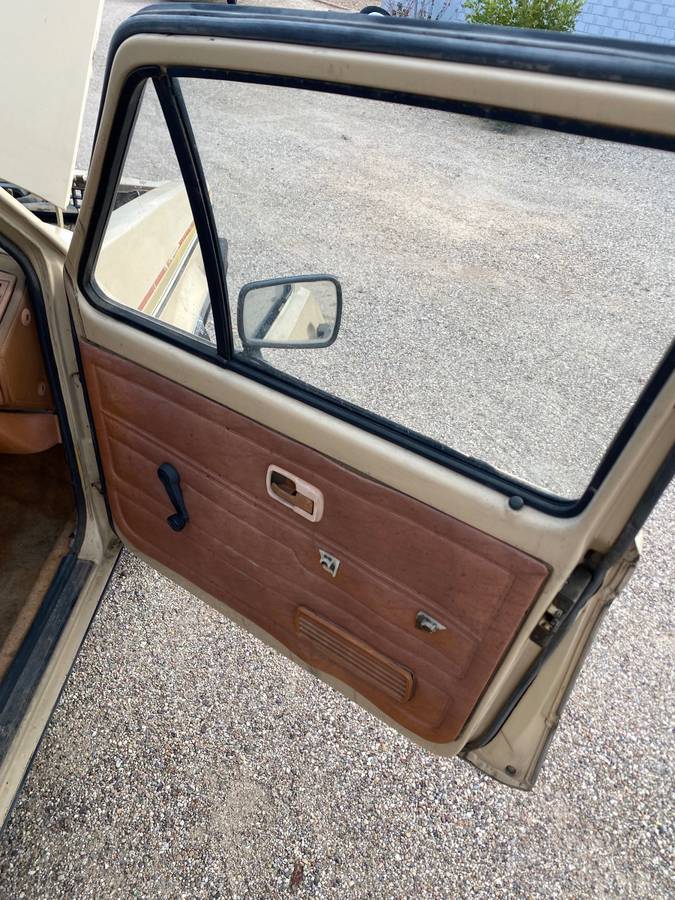 Volkswagen-rabbit-diesel-1981-1