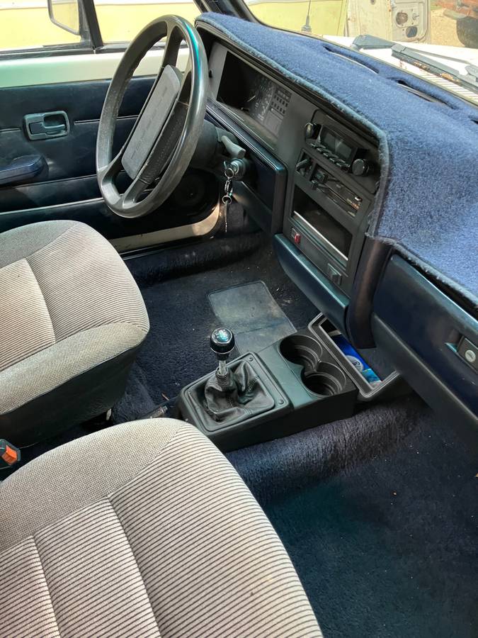 Volkswagen-rabbit-pick-up-1980-white-2