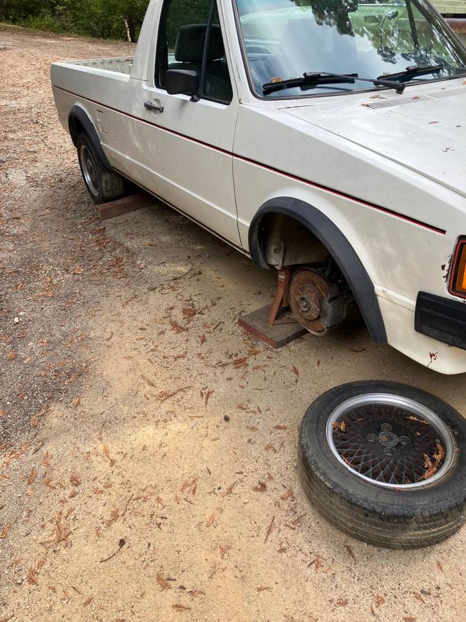 Volkswagen-rabbit-pick-up-1980-white-3