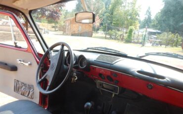 Volkswagen-squareback-1973-red-8