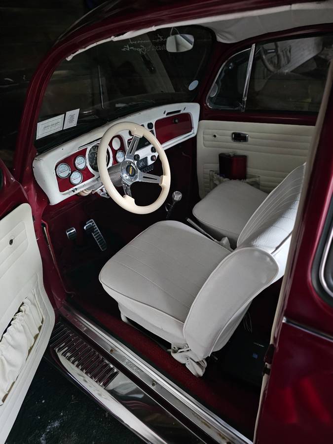 Volkswagen-super-beetle-1971-red-2
