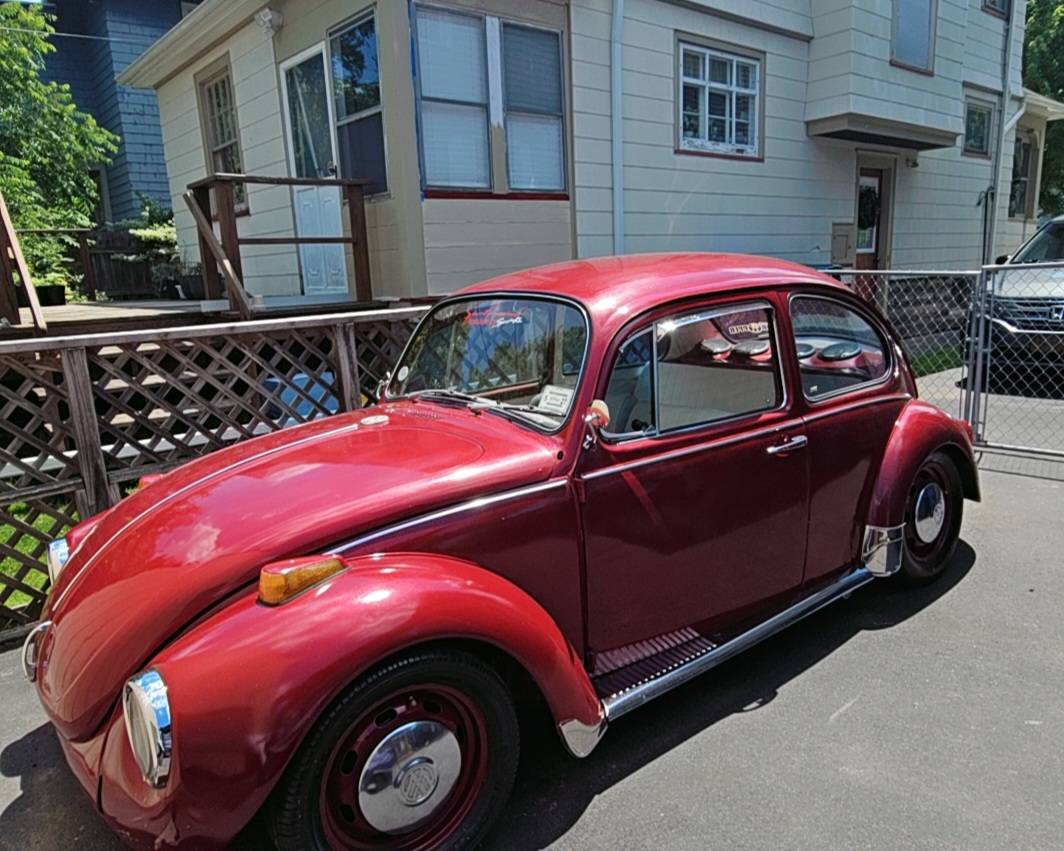 Volkswagen-super-beetle-1971-red-5