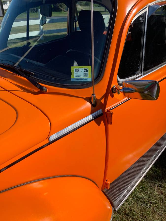Volkswagen-super-beetle-1974-orange-1