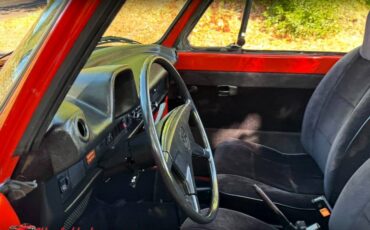 Volkswagen-super-beetle-1975-21