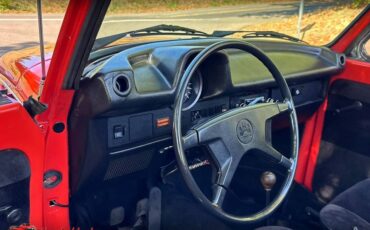 Volkswagen-super-beetle-1975-22