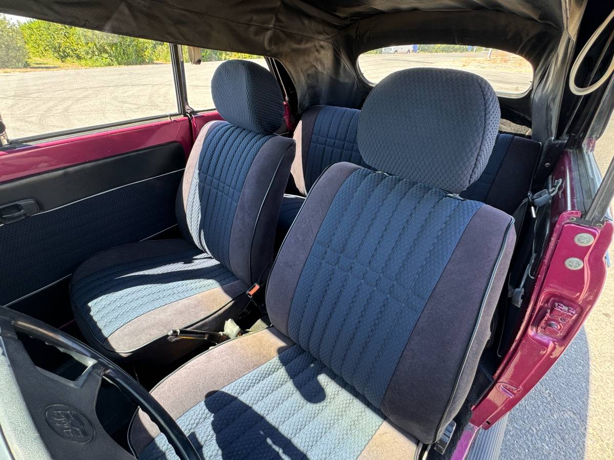 Volkswagen-super-beetle-1977-custom-12