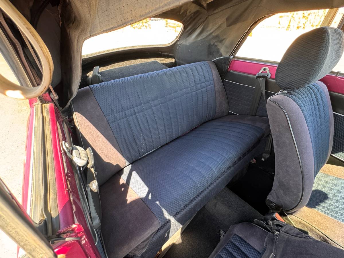 Volkswagen-super-beetle-1977-custom-18