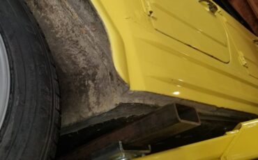 Volkswagen-thing-1974-yellow-19