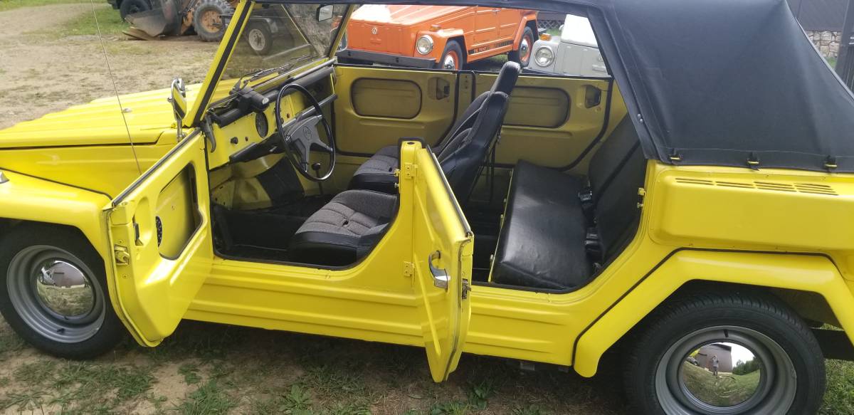 Volkswagen-thing-1974-yellow-7