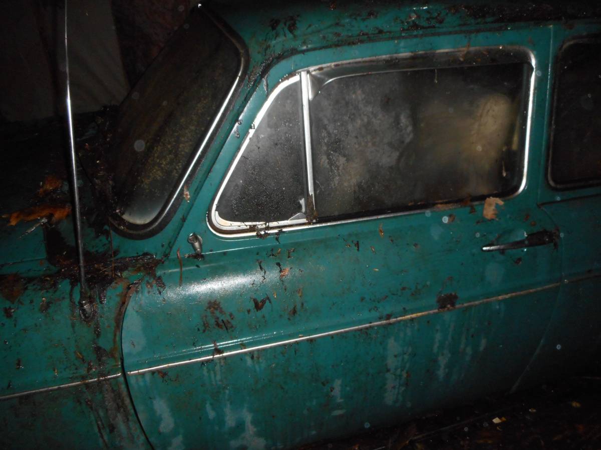 Volkswagen-type-3-1967-green-1