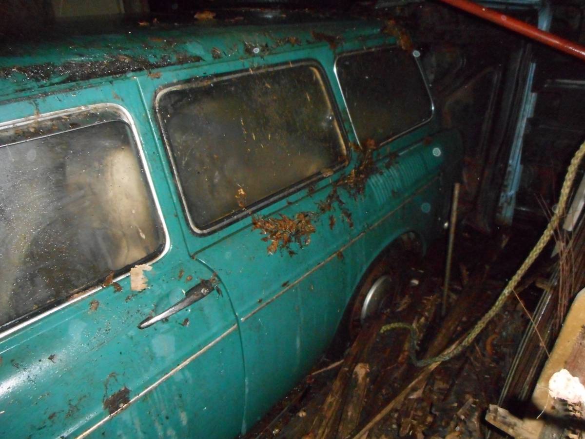 Volkswagen-type-3-1967-green-2