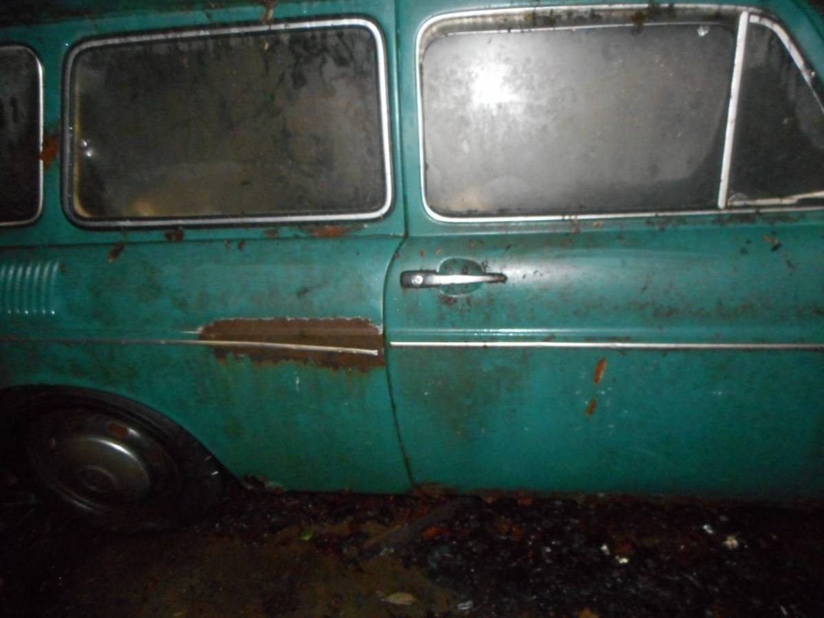 Volkswagen-type-3-1967-green-4