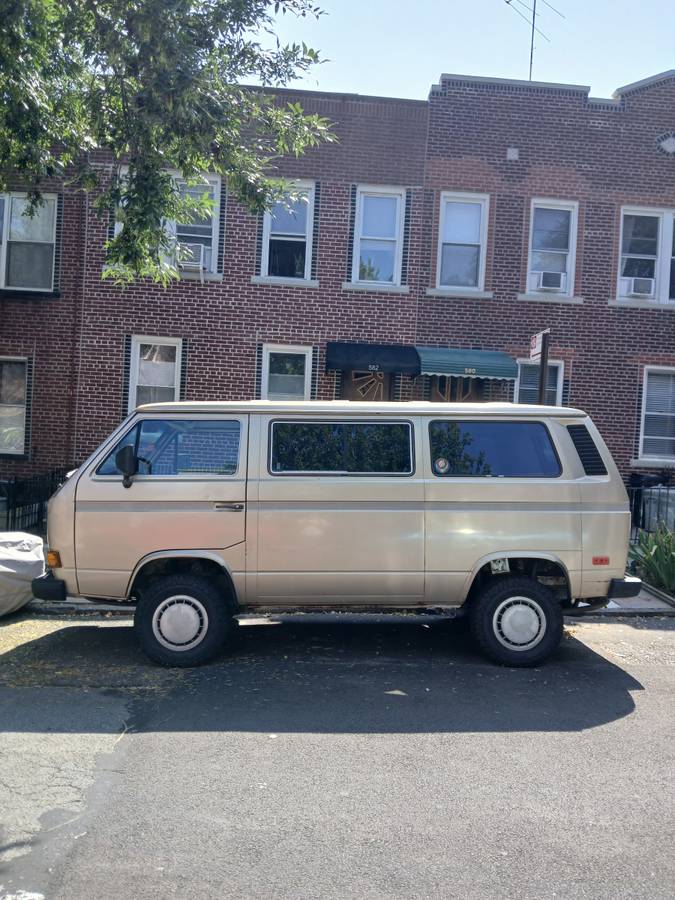 Volkswagen-vanagon-1986-brown-1