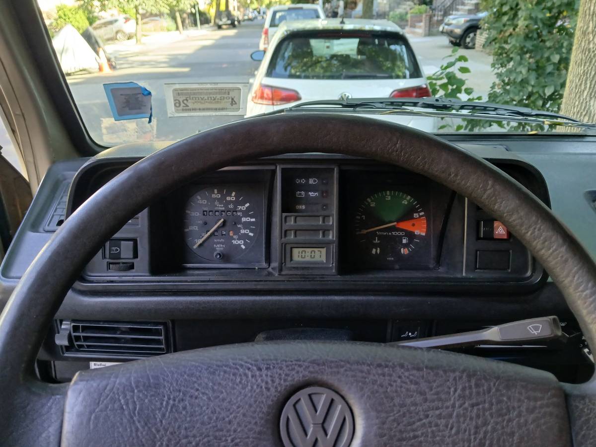 Volkswagen-vanagon-1986-brown-6