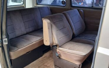 Volkswagen-vanagon-1986-brown-7