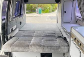 Volkswagen-vanagon-1989-white-5