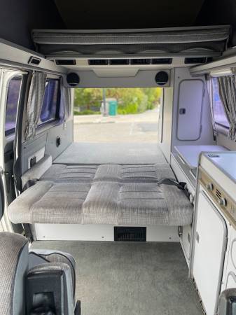 Volkswagen-vanagon-1989-white-5