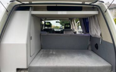 Volkswagen-vanagon-1989-white-6
