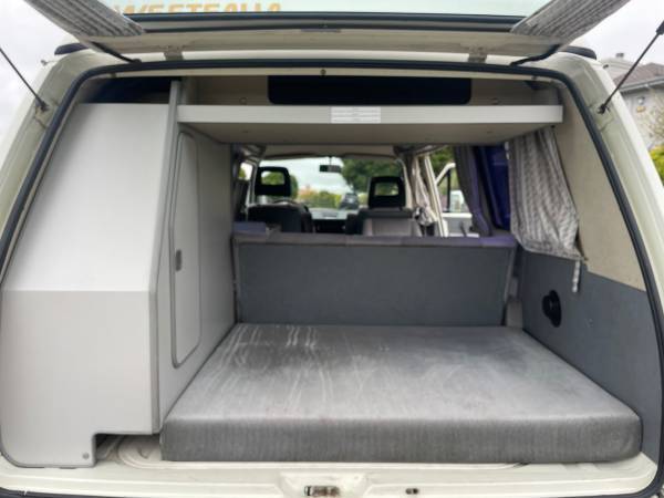 Volkswagen-vanagon-1989-white-6