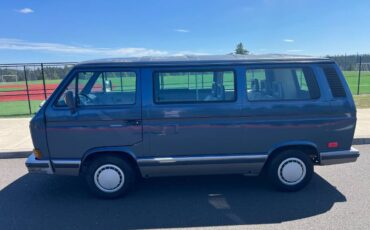 Volkswagen-vanagon-1990-1