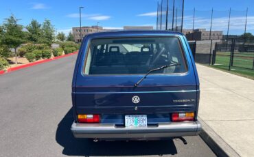 Volkswagen-vanagon-1990-2