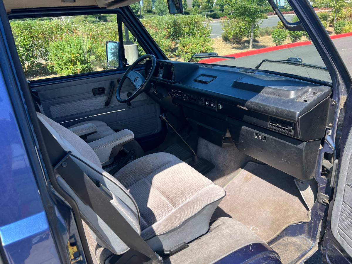 Volkswagen-vanagon-1990-4