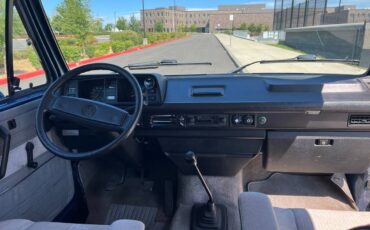 Volkswagen-vanagon-1990-7
