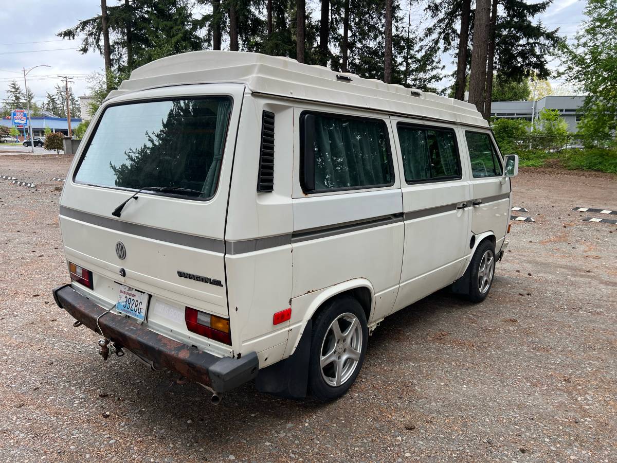 Volkswagen-vanagon-camper-1990-2