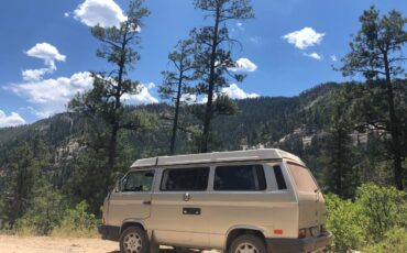 Volkswagen-vanagon-camper-1991-silver