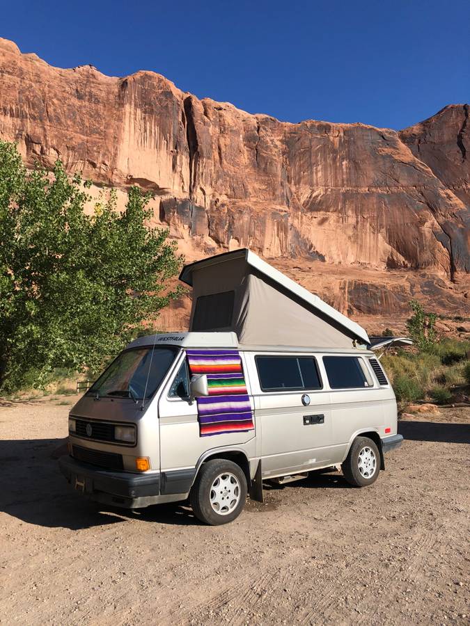 Volkswagen-vanagon-camper-1991-silver-5
