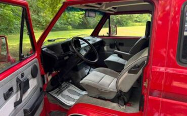 Volkswagen-vanagon-gl-carat-1991-red-7