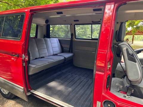 Volkswagen-vanagon-gl-carat-1991-red-8