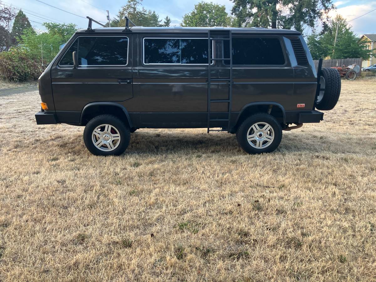 Volkswagen-vanagon-syncro-1987-brown-1