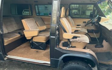 Volkswagen-vanagon-syncro-1987-brown-12