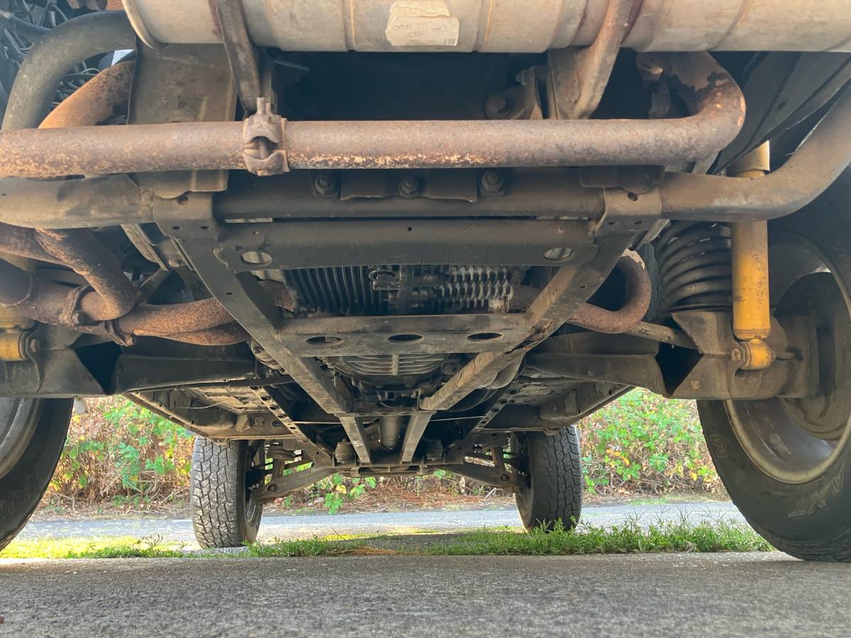Volkswagen-vanagon-syncro-1987-brown-5