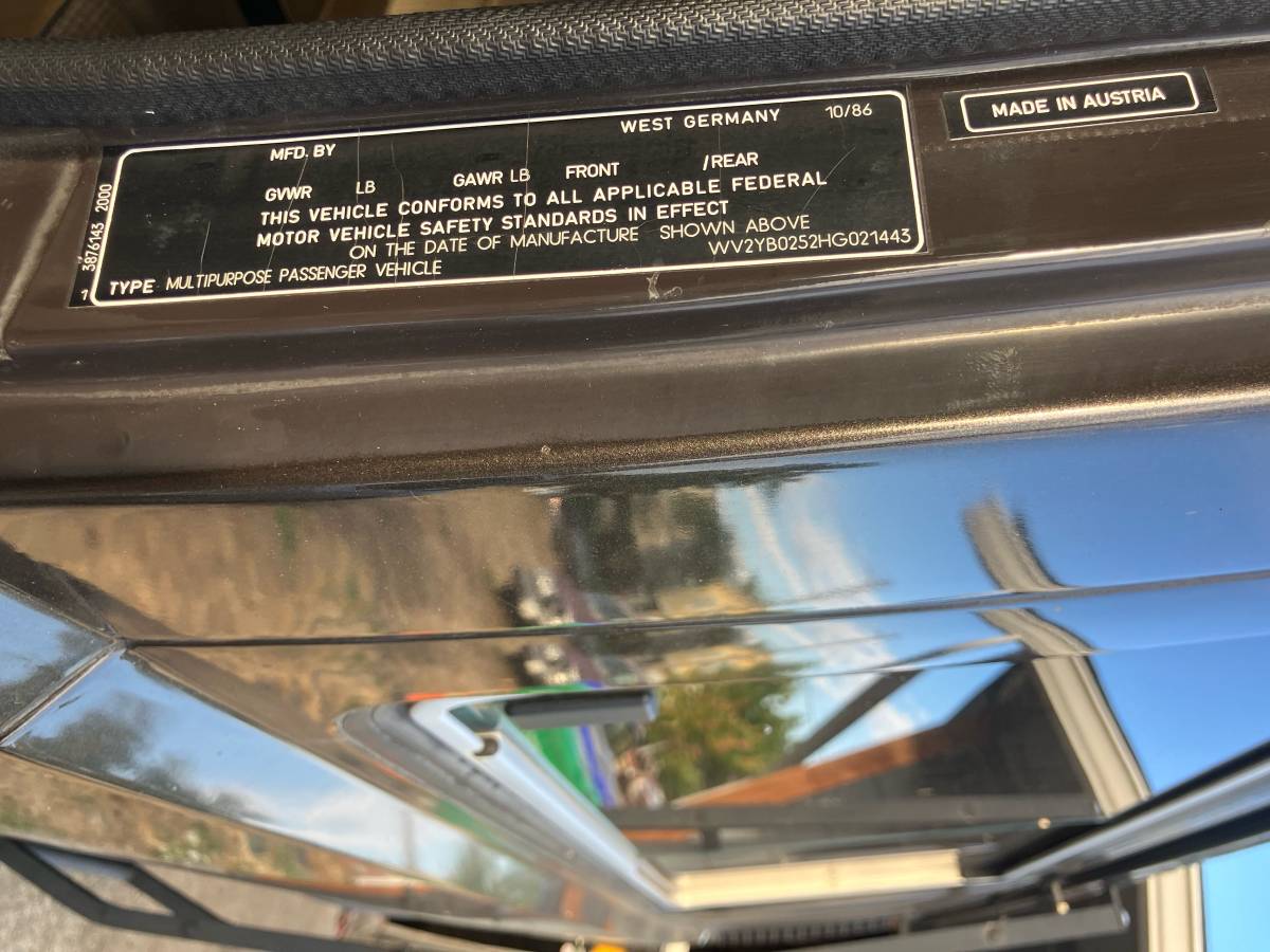 Volkswagen-vanagon-syncro-1987-brown-6