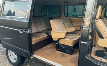 Volkswagen-vanagon-syncro-1987-brown-7