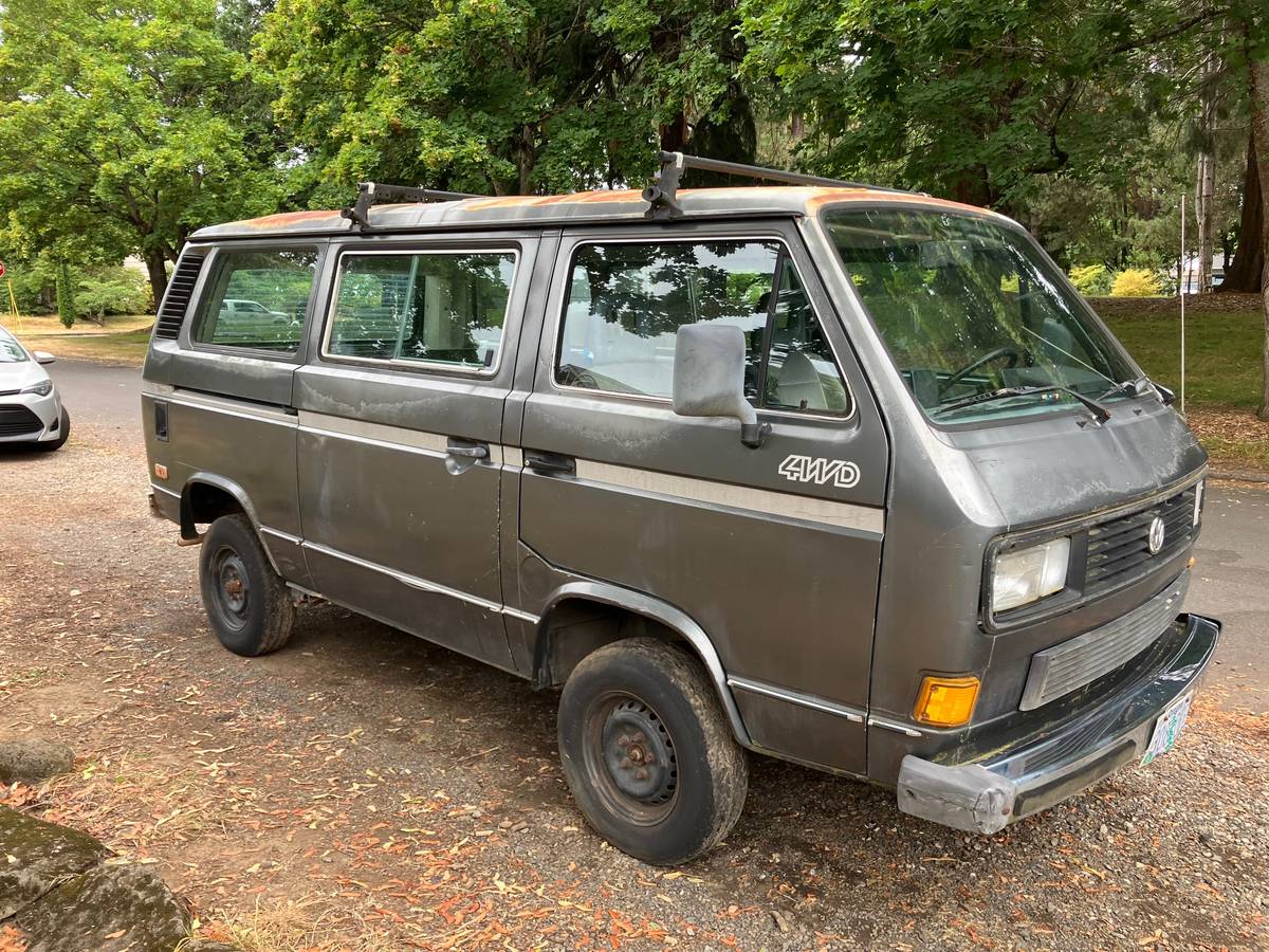 Volkswagen-vanagon-syncro-1987-grey-3