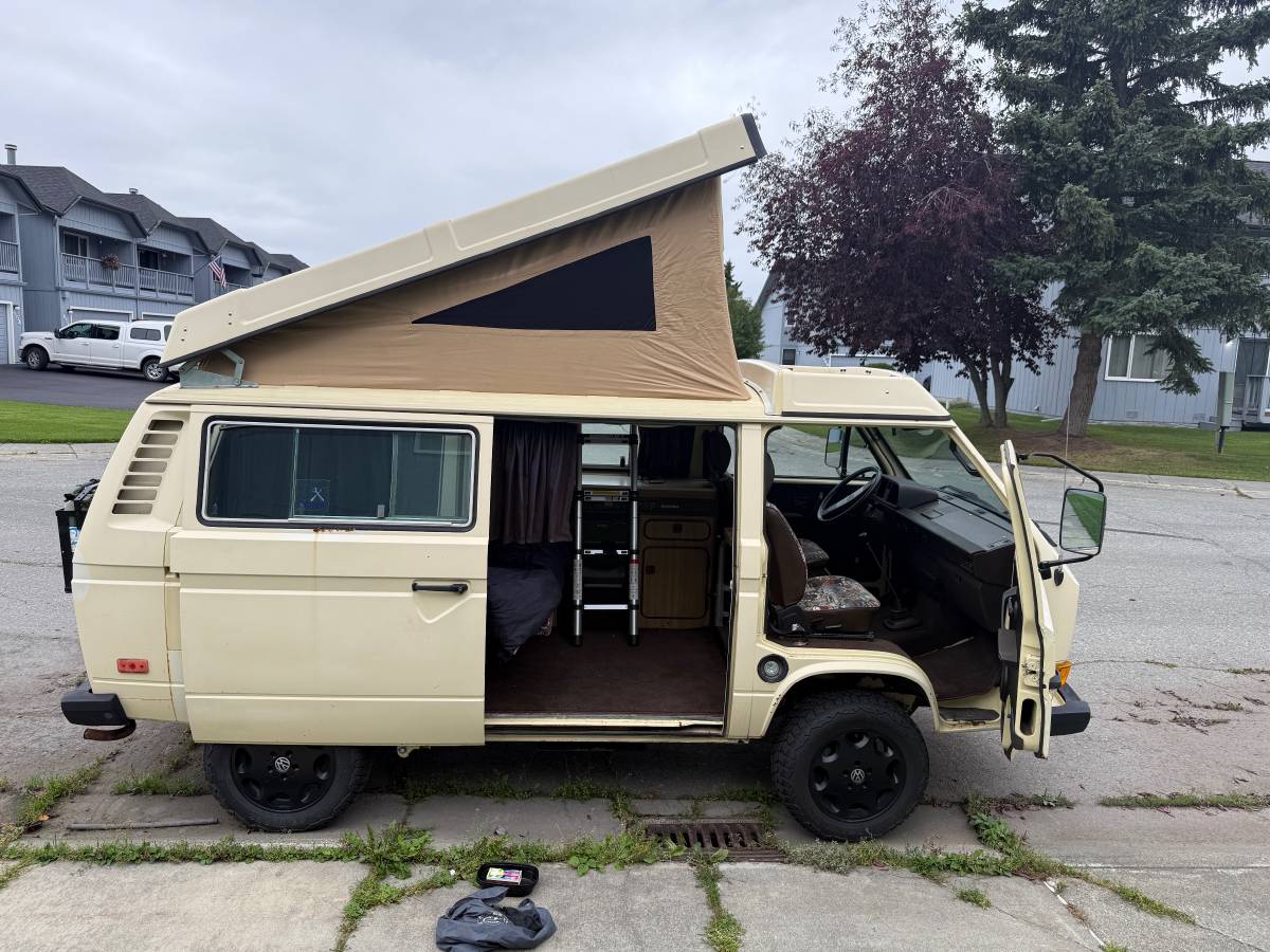 Volkswagen-vanagon-westfalia-1980-brown-11