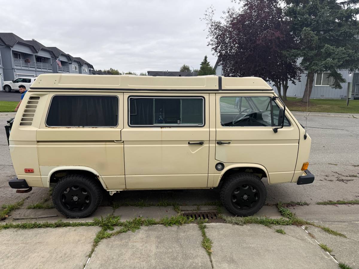Volkswagen-vanagon-westfalia-1980-brown-2
