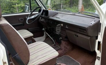 Volkswagen-vanagon-westfalia-1983-white-3