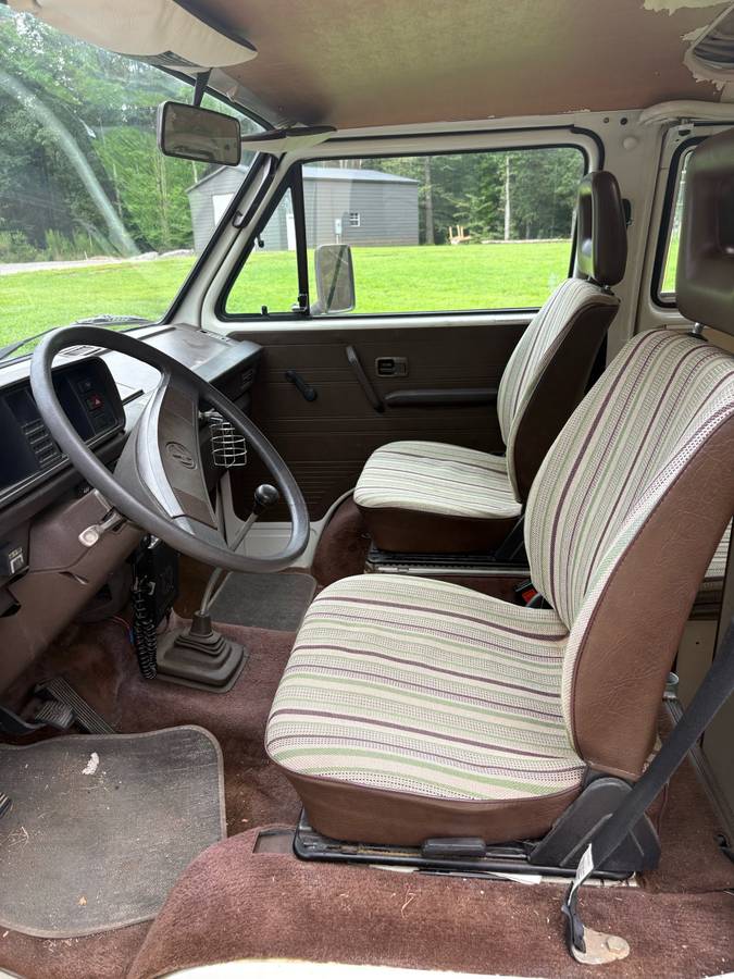 Volkswagen-vanagon-westfalia-1983-white-5
