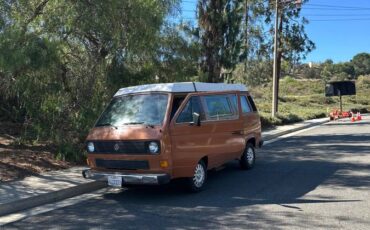 Volkswagen-vanagon-westfalia-1984-brown