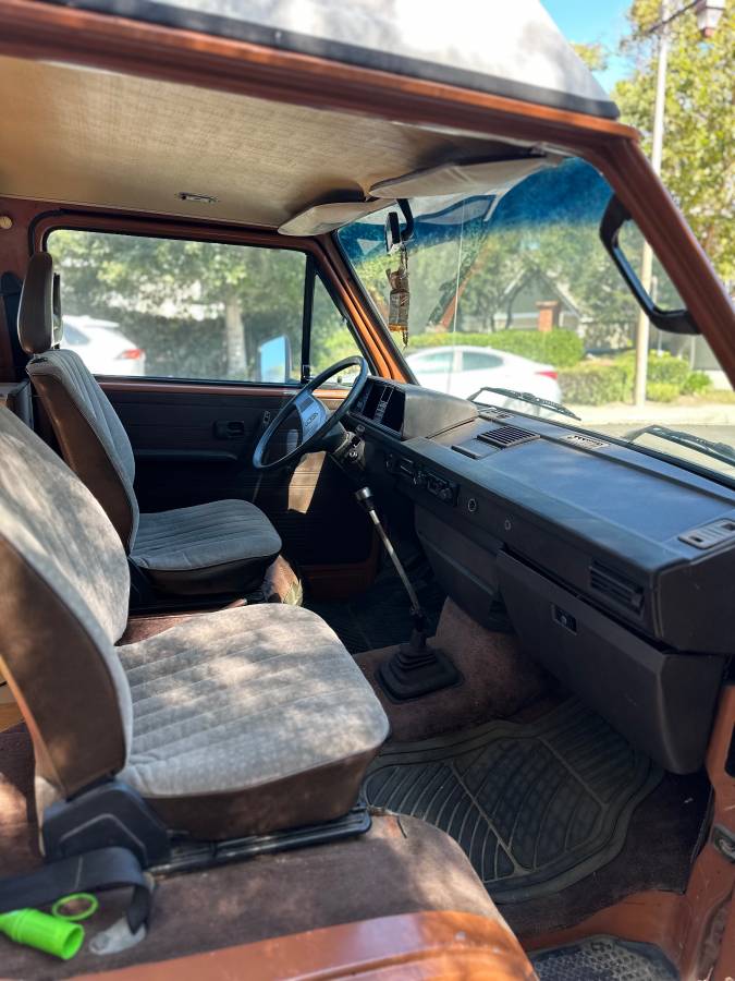 Volkswagen-vanagon-westfalia-1984-brown-7
