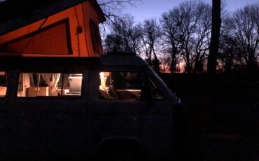 Volkswagen-vanagon-westfalia-1987-2